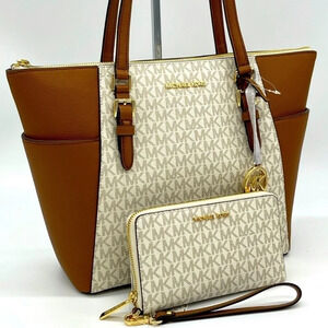 Michael Kors LG Charlotte Tote & Wallet Vanilla/Brown